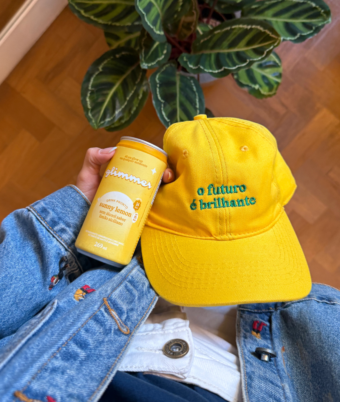 boné amarelo